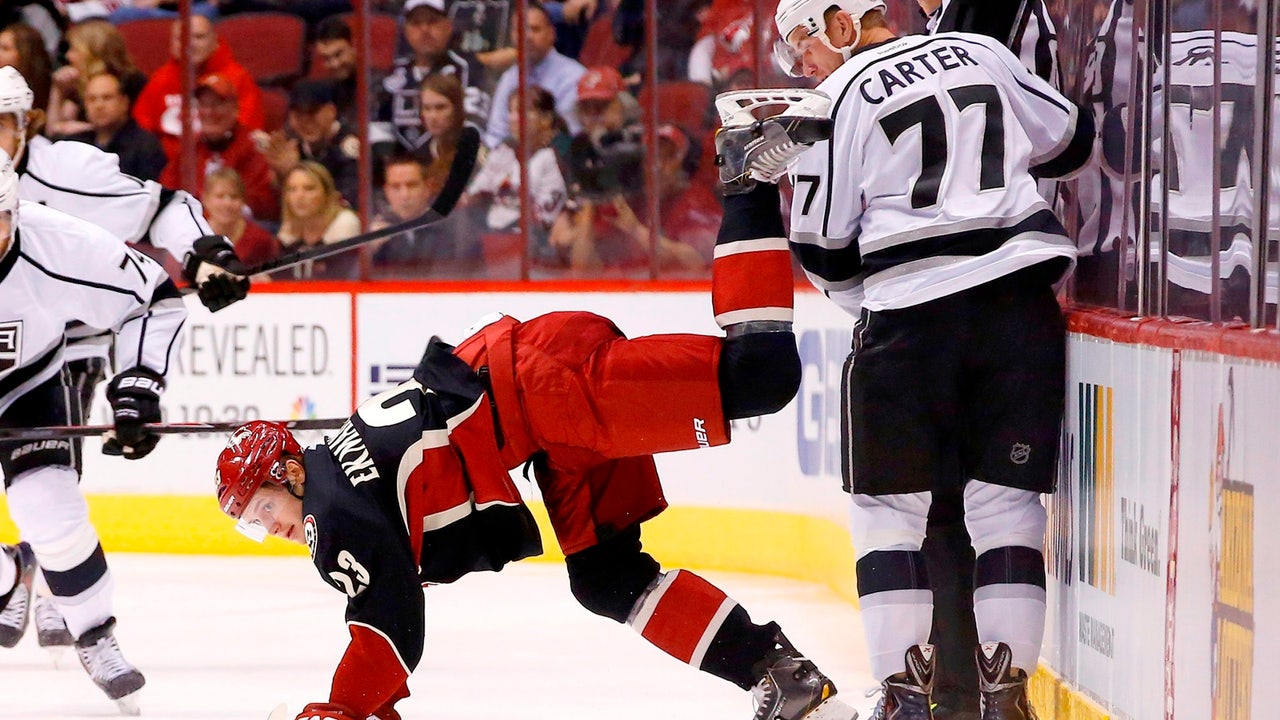 Greiss, Coyotes shut out Kings